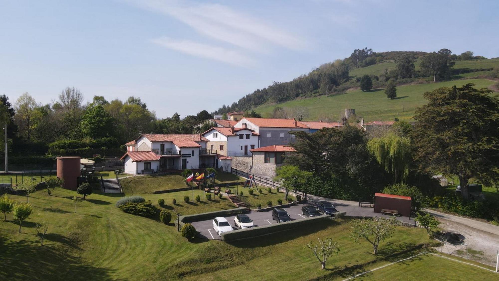 Apartamentos Vinas Santillana del Mar Exterior photo