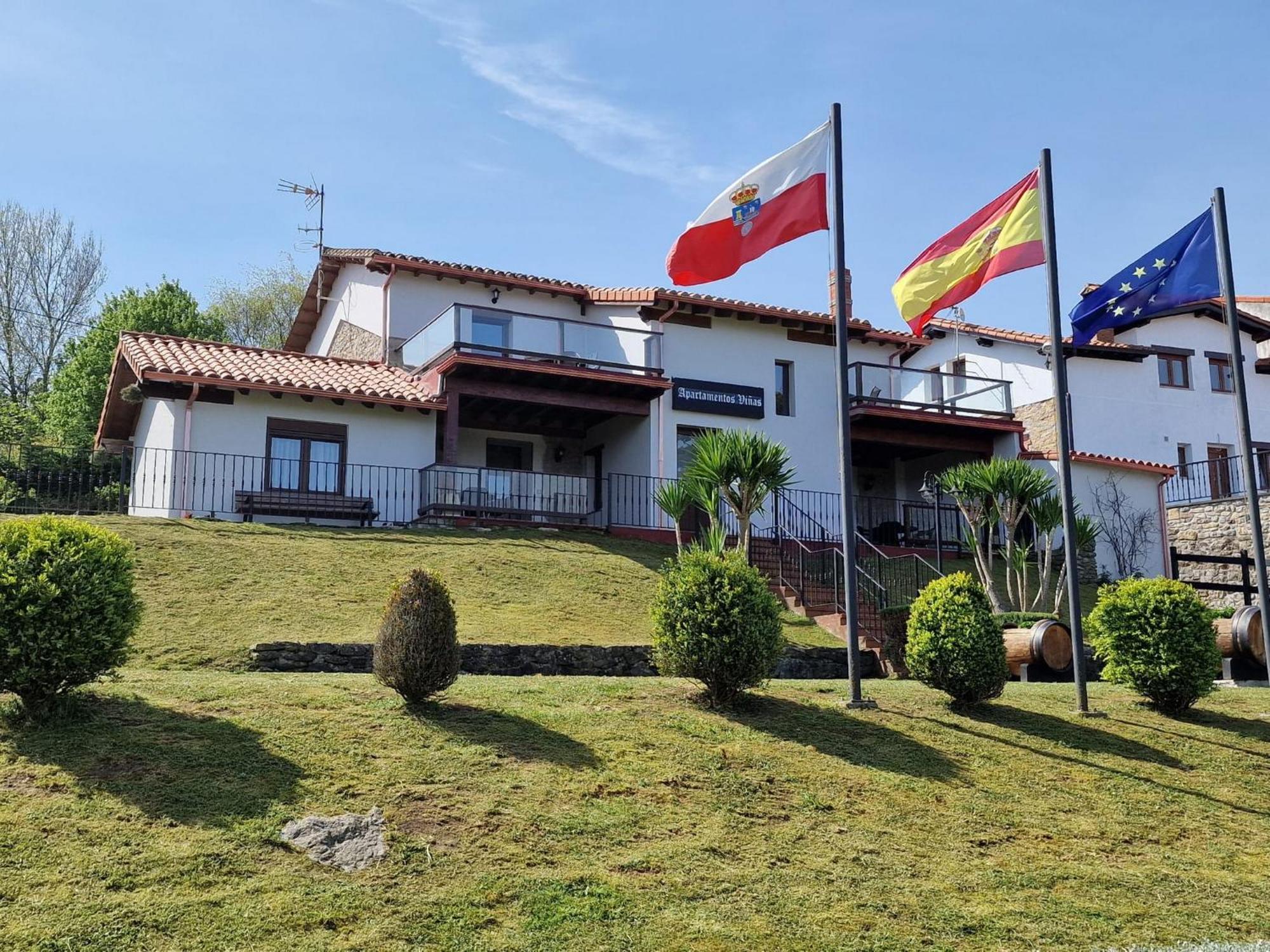 Apartamentos Vinas Santillana del Mar Exterior photo